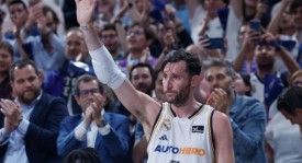 皇马换帅在即：阿隆索执教波折，劳尔有望接棒